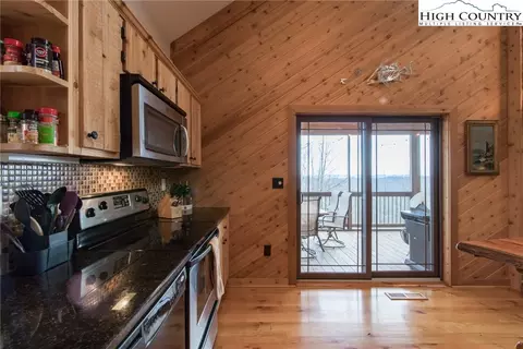 4091 Staghorn Rd, Purlear, NC 28665 photo 13