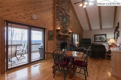 4091 Staghorn Rd, Purlear, NC 28665 photo 3