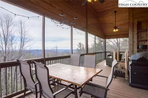 4091 Staghorn Rd, Purlear, NC 28665 photo 1