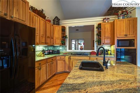 595 Chestnut, Boone, NC 28607 photo 9