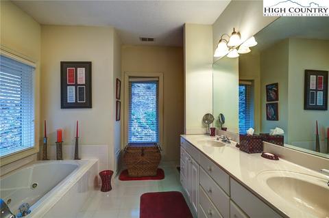 595 Chestnut, Boone, NC 28607 photo 16