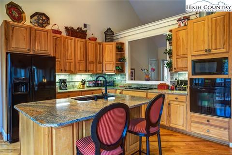 595 Chestnut, Boone, NC 28607 photo 8
