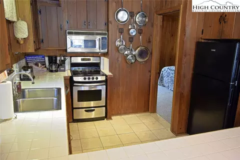 512 Cherry Ln, Boone, NC 28607 photo 19