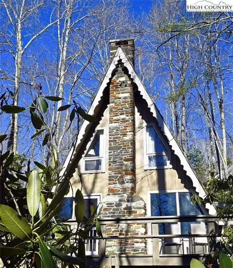 512 Cherry Ln, Boone, NC 28607 photo 3