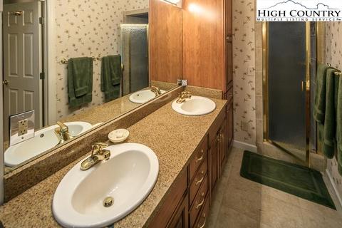 2450 Hickory Rd, Boone, NC 28607 photo 17