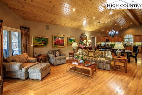2450 Hickory Rd, Boone, NC 28607 photo 9