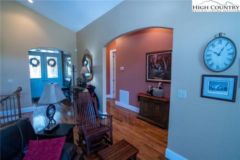 127 Wimbledon Dr, Roaring Gap, NC 28668 photo 8