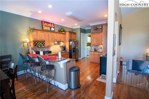 127 Wimbledon Dr, Roaring Gap, NC 28668 photo 12