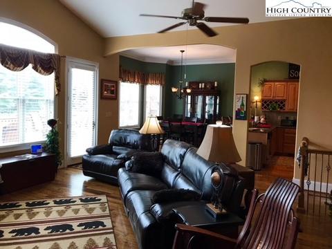 127 Wimbledon Dr, Roaring Gap, NC 28668 photo 4