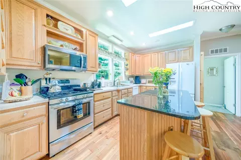 268 William T Calloway Rd, Todd, NC 28684 photo 9