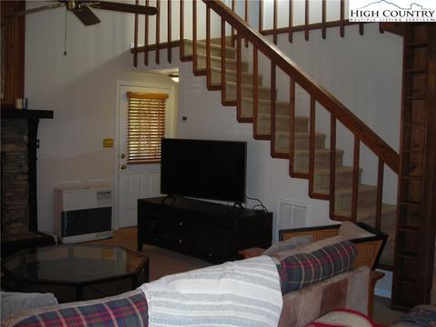 117 Brook Ln, Boone, NC 28607 photo 3