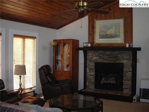 117 Brook Ln, Boone, NC 28607 photo 4