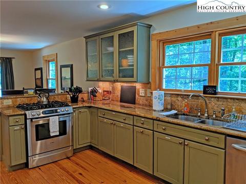 632 Grousemoor Rd, Deep Gap, NC 28618 photo 5