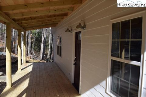 281 Brinkley Pl, Deep Gap, NC 28618 photo 2
