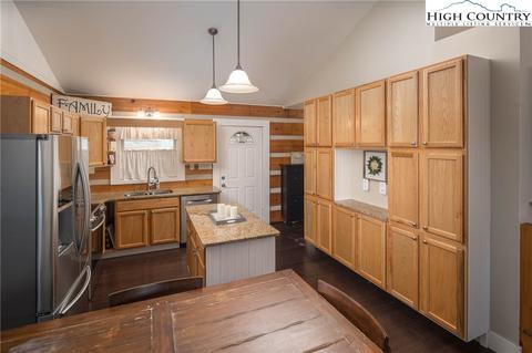447 Wildwood Dr, Deep Gap, NC 28618 photo 14