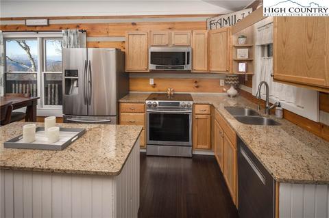 447 Wildwood Dr, Deep Gap, NC 28618 photo 12