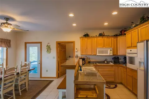 835 Green Meadows Dr, Todd, NC 28684 photo 15
