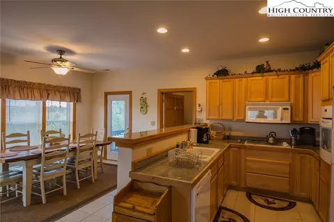 835 Green Meadows Dr, Todd, NC 28684 photo 17