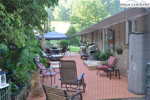 109 Cole Dr, Vilas, NC 28692 photo 3