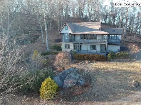 1050 Forest Trl, Independence, VA 24348 photo 2