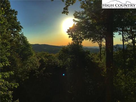 511 Pine Ridge Rd, Beech Mountain, NC 28604 photo 1