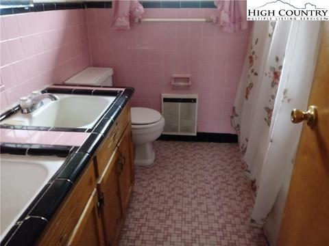 56 Choate, Sparta, NC 28675 photo 16