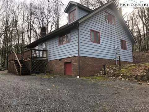 450 Ward Circle Dr, Sparta, NC 28675 photo 3