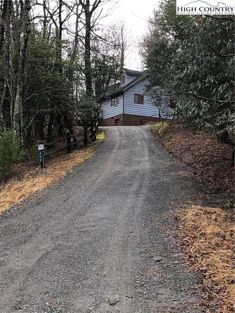 450 Ward Circle Dr, Sparta, NC 28675 photo 2