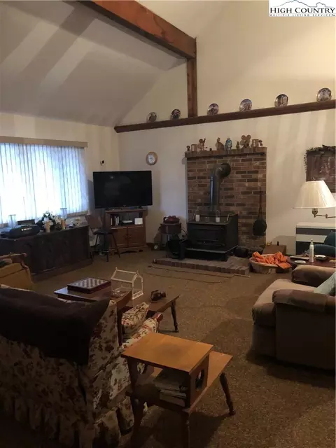 450 Ward Circle Dr, Sparta, NC 28675 photo 21