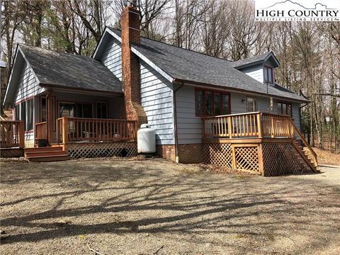 450 Ward Circle Dr, Sparta, NC 28675 photo 1