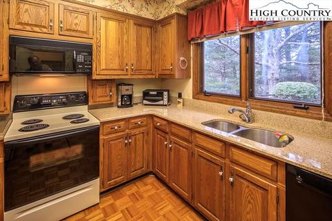 221 Willow, Boone, NC 28607 photo 10