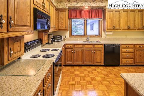 221 Willow, Boone, NC 28607 photo 9