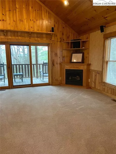 250 Doe Run, Purlear, NC 28665 photo 8