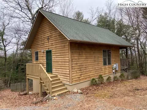 250 Doe Run, Purlear, NC 28665 photo 2