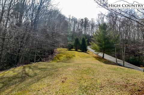 211 W Point Dr, Vilas, NC 28692 photo 29