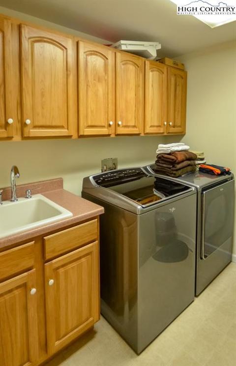 211 W Point Dr, Vilas, NC 28692 photo 9