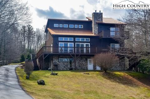 211 W Point Dr, Vilas, NC 28692 photo 2