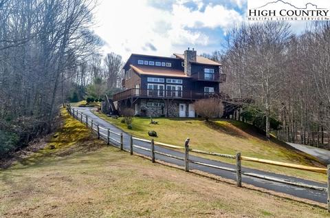 211 W Point Dr, Vilas, NC 28692 photo 1