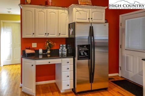 211 W Point Dr, Vilas, NC 28692 photo 7