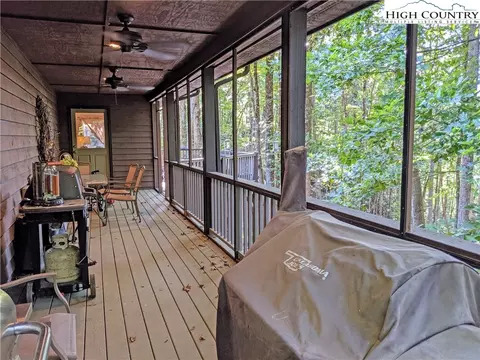 266 Laurel Cir, Deep Gap, NC 28618 photo 17