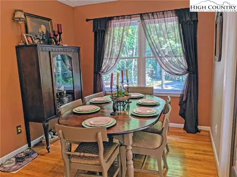 266 Laurel Cir, Deep Gap, NC 28618 photo 9