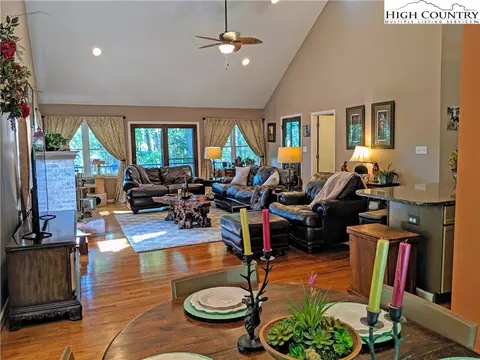 266 Laurel Cir, Deep Gap, NC 28618 photo 12