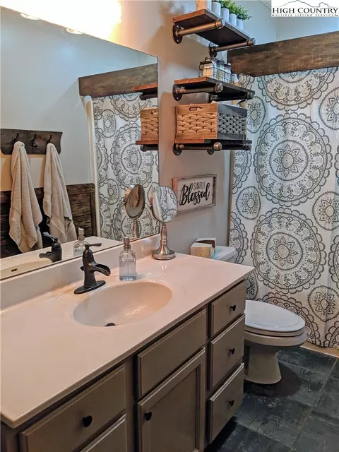 266 Laurel Cir, Deep Gap, NC 28618 photo 24
