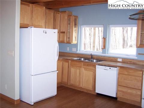 327 Twisting Trl, Deep Gap, NC 28618 photo 13