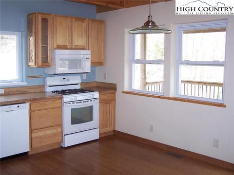 327 Twisting Trl, Deep Gap, NC 28618 photo 14