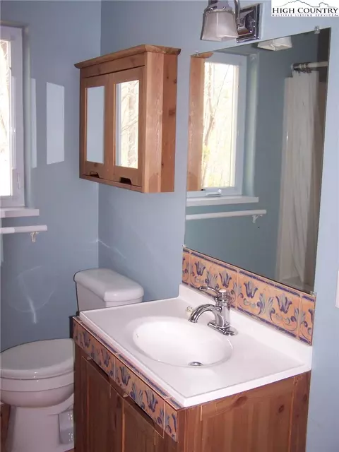 327 Twisting Trl, Deep Gap, NC 28618 photo 17