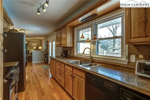 401 Glenn Bare Rd, Jefferson, NC 28640 photo 10