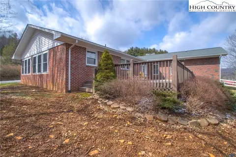 401 Glenn Bare Rd, Jefferson, NC 28640 photo 3