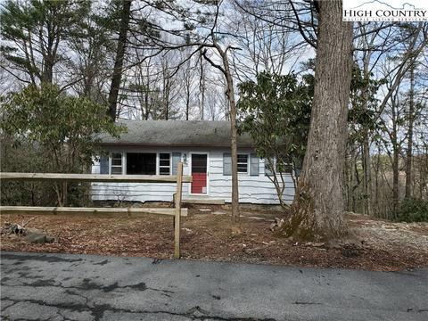 779 Forest Hills Dr, Boone, NC 28607 photo 2