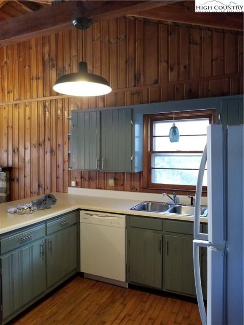 779 Forest Hills Dr, Boone, NC 28607 photo 5